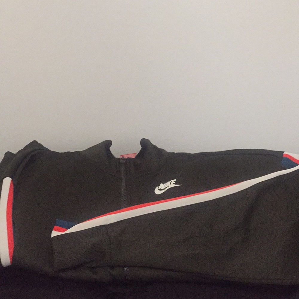 Nike crop jacket!!!!! Offers considered!!